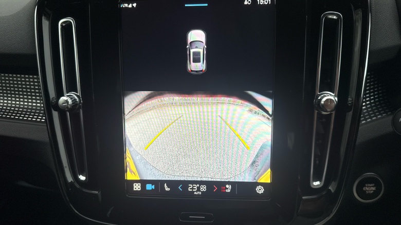 Volvo XC40 2.0 B4P Plus Dark 5dr Auto Petrol Estate